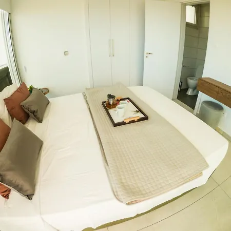 Imperial Jade Gold Emerging 1